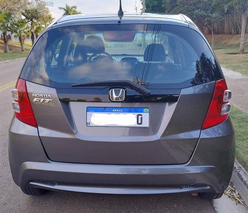 HONDA FIT 1.4 DX 16V FLEX 4P MANUAL HONDA FIT 1.4 DX 16V FLEX 4P MANUAL